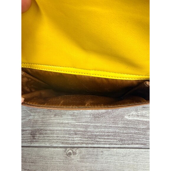 SOLD* COACH F29881 Charlie Brown Leather Hobo Shoulder Handbag Front Flap - Picture 12 of 16